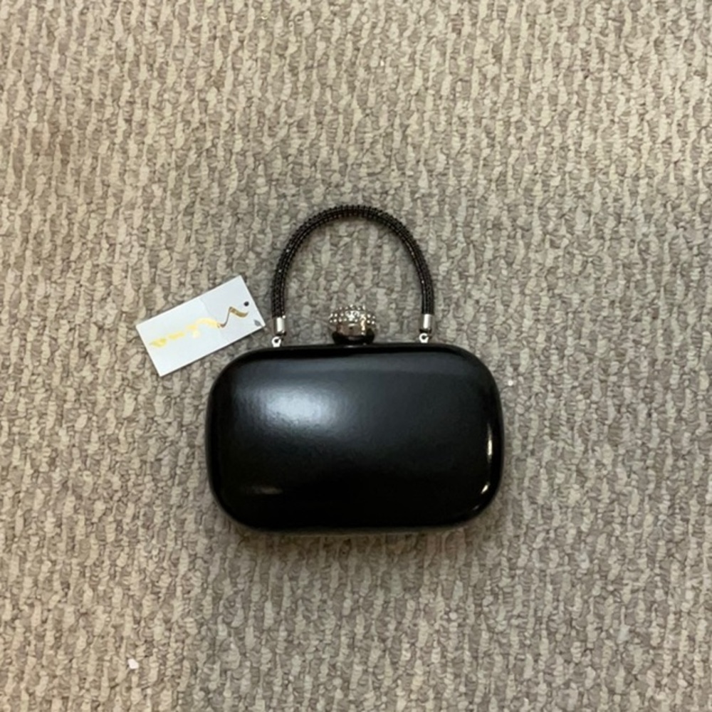Nina Black Crossbody Bag